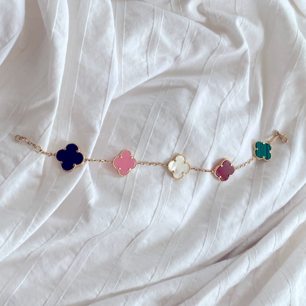 18kt solid lightweight gold multicolored flowers bracelet